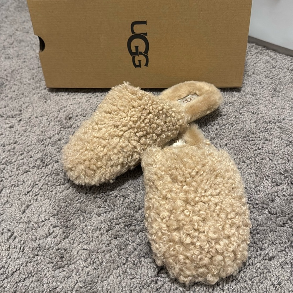 Women’s UGG Maxi Curly Slide Slippers 8
